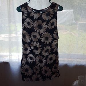 Forever 21 daisy dress cut out sides